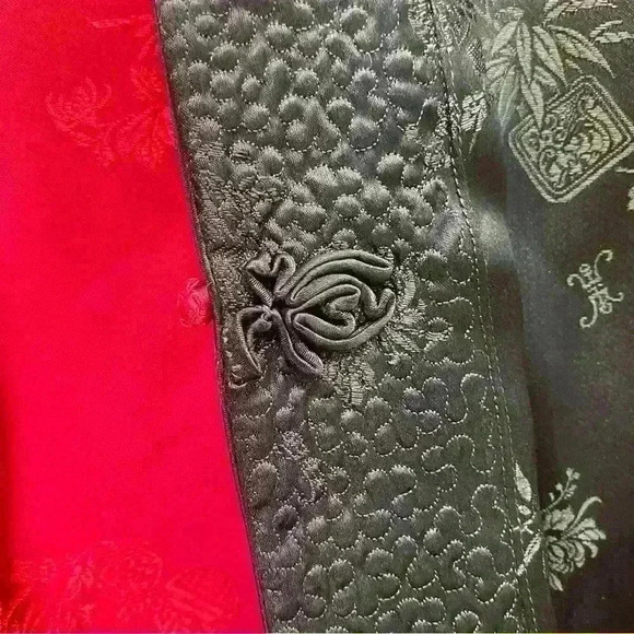 Women’s Black and Red Vintage Oriental Reversible Jacket. No size tag. - Picture 12 of 12